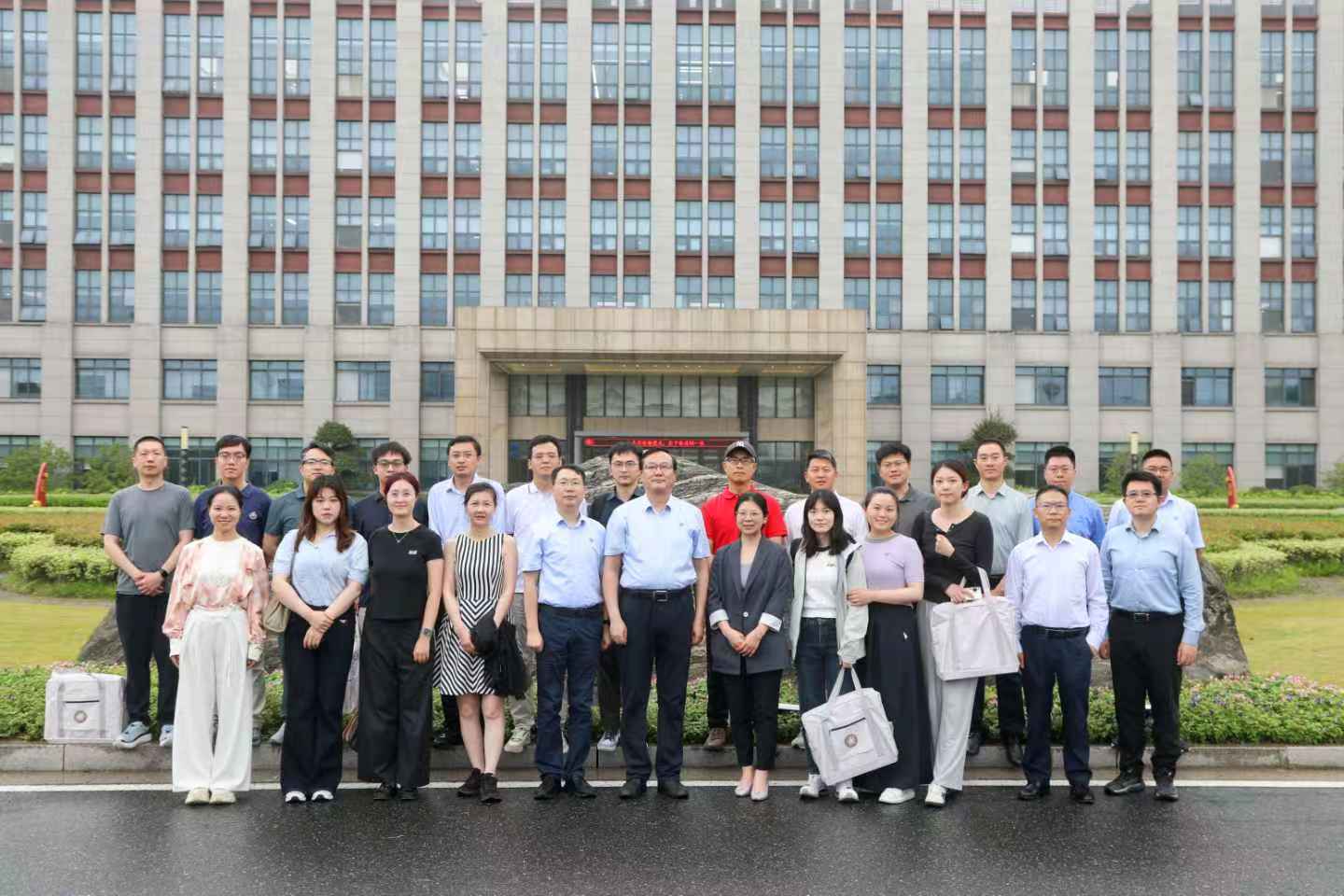 fee0683cf91562097d993d8643773937.jpg fee0683cf91562097d993d8643773937.jpg